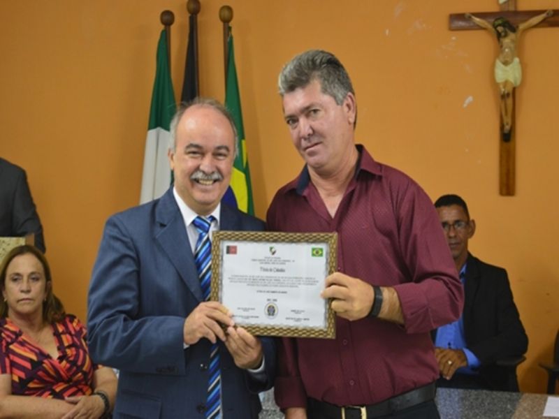2 Sessão solene de entrega de títulos 